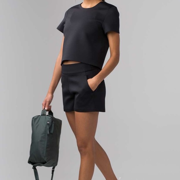 Lululemon Shaped Short 3” Black Size 4 - Picture 5 of 9